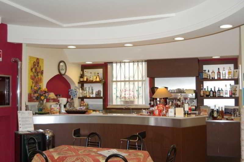 Hotel Crosal 3*