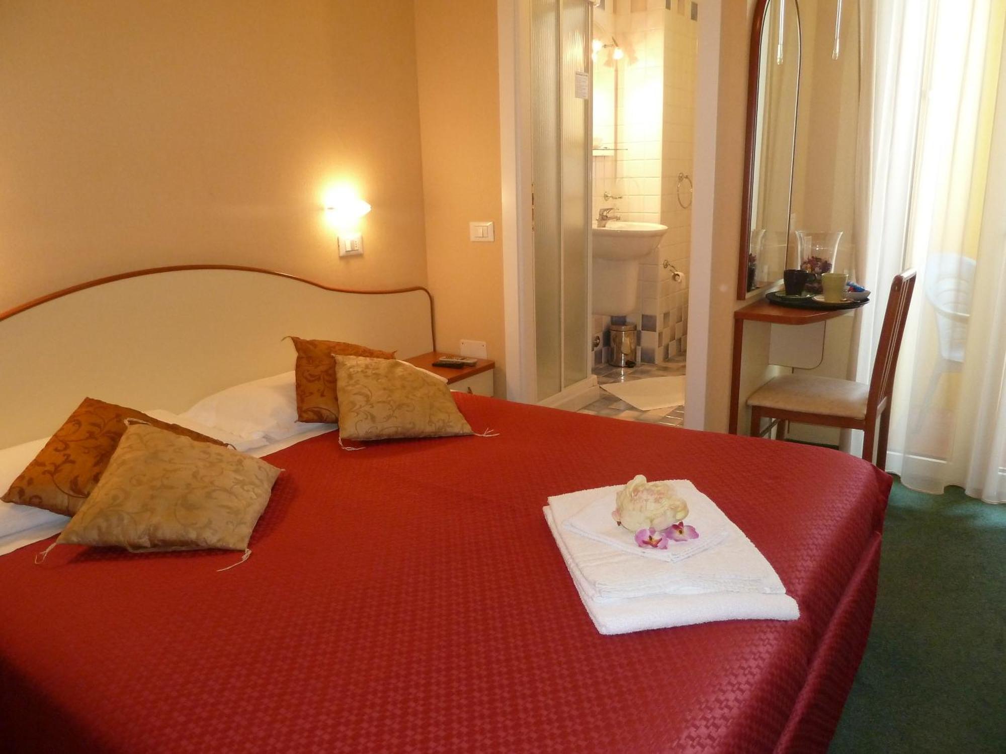 Hotel Crosal