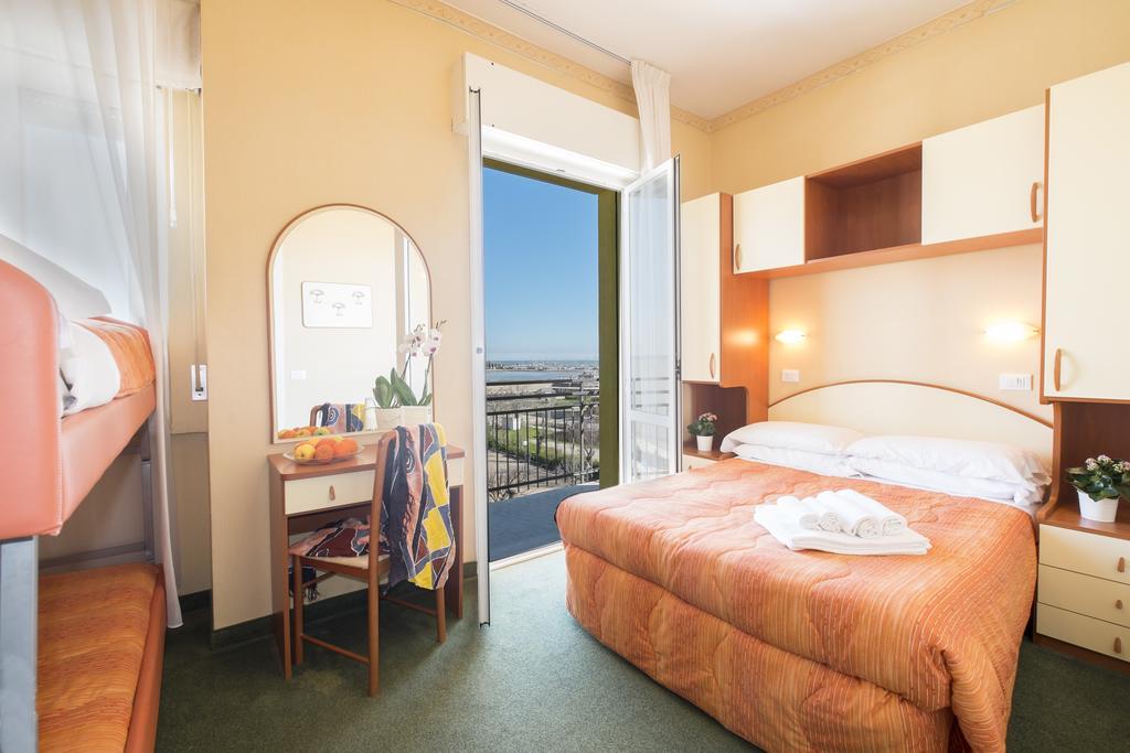 Hotel Crosal