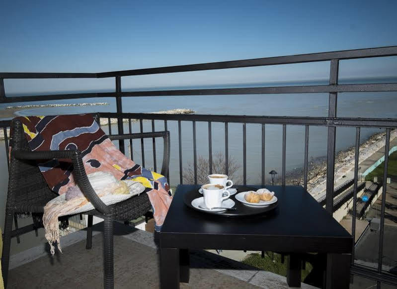 Hotel Crosal 3*